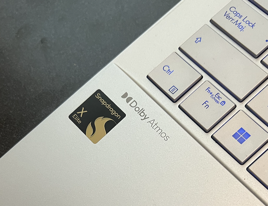 Snapdragon sticker shows that this is an ARM device for Windows.